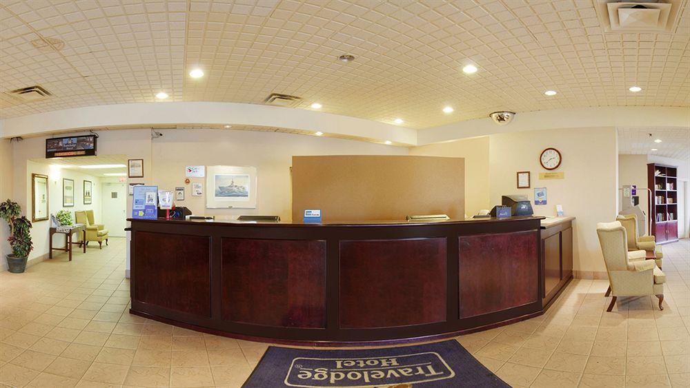 Travelodge Calgary Macleod Trail Экстерьер фото