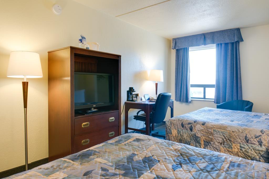 Travelodge Calgary Macleod Trail Номер фото