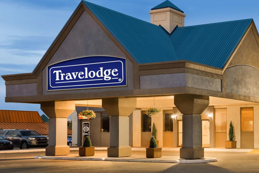 Travelodge Calgary Macleod Trail Экстерьер фото