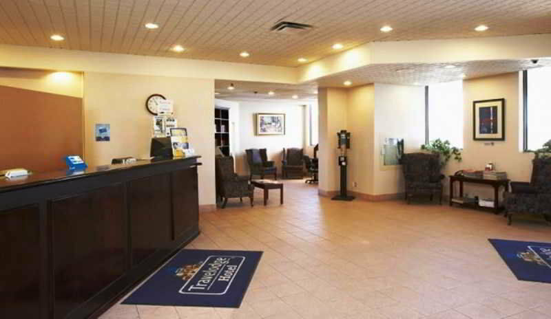 Travelodge Calgary Macleod Trail Экстерьер фото